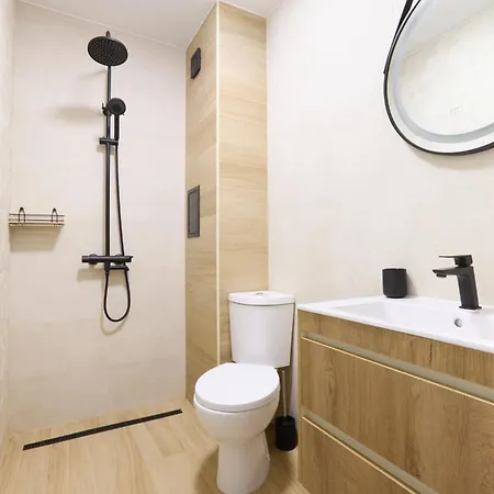 Apartamento Modern Family Near The Beach, Free Parking *