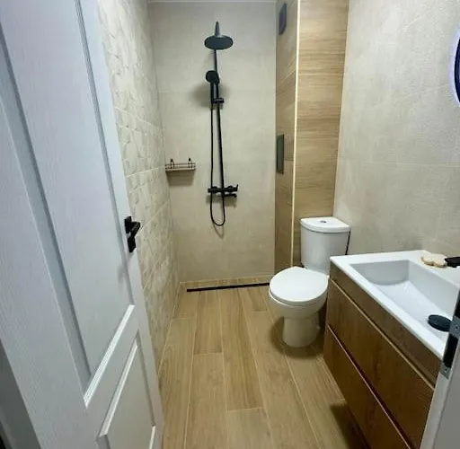 Apartment Modern Family Near The Beach, Free Parking *